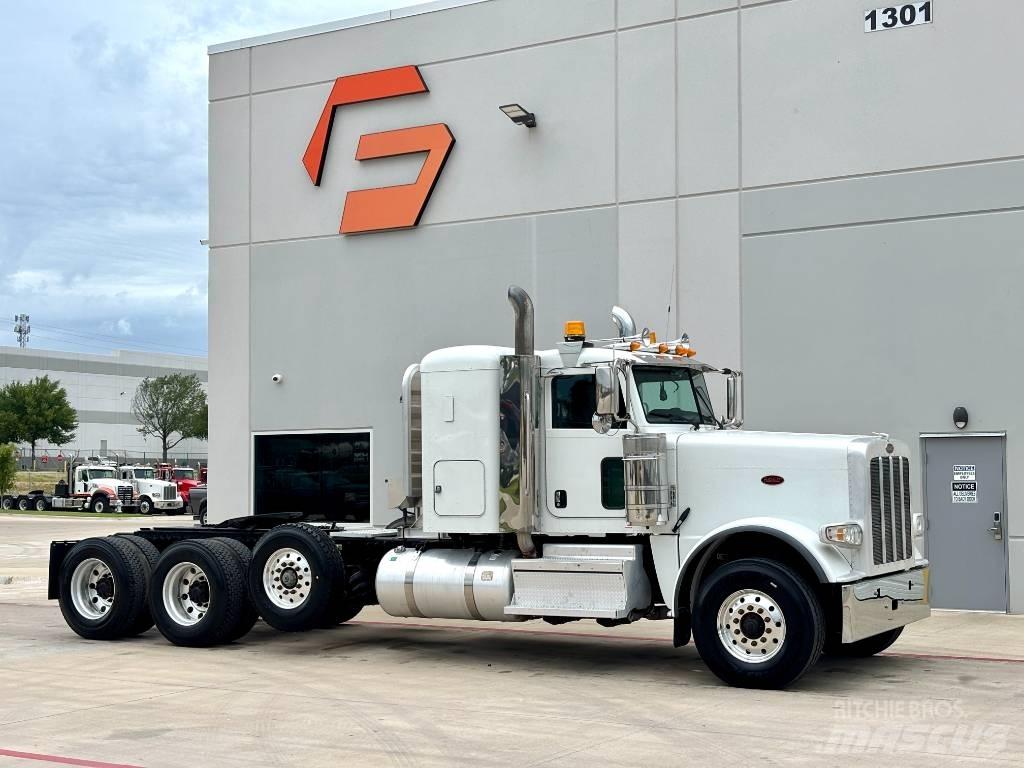 Peterbilt 389 Conventional Trucks / Tractor Trucks