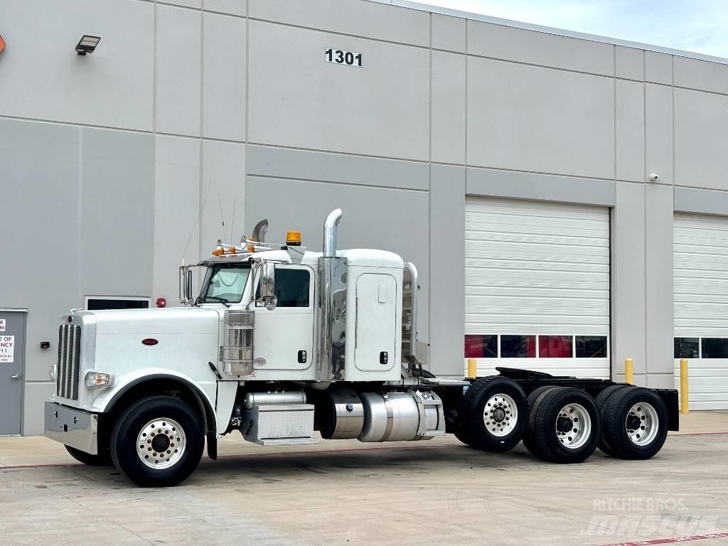 Peterbilt 389 Conventional Trucks / Tractor Trucks