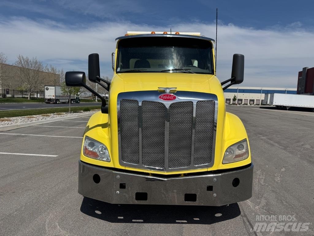 Peterbilt 579 Dump Trucks