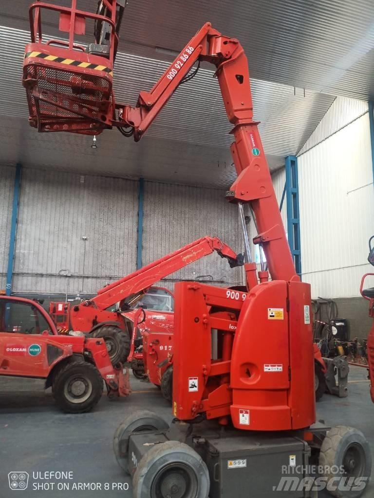 JLG E 300 AJP Articulated boom lifts