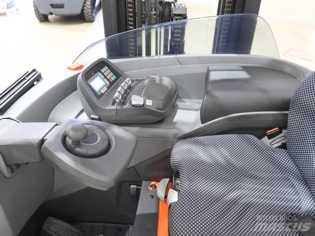 BT RRE160H Reach trucks
