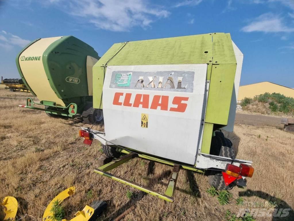 CLAAS Rollant 240 Round Balers
