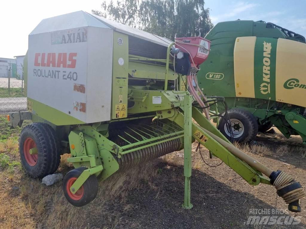 CLAAS Rollant 240 Round Balers