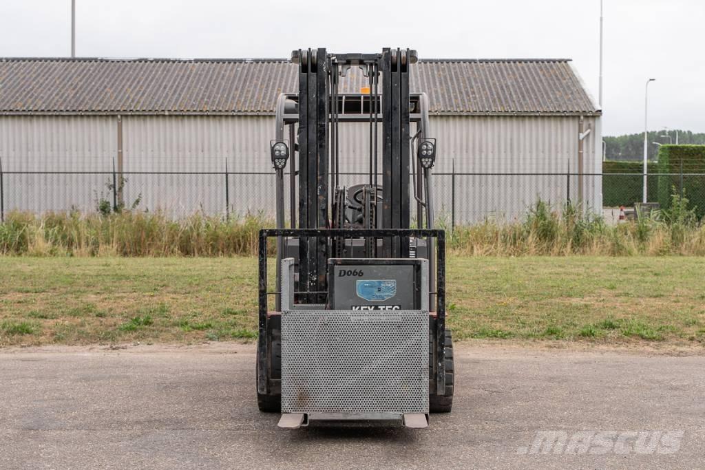 Manitou ME 435 Electric Forklifts