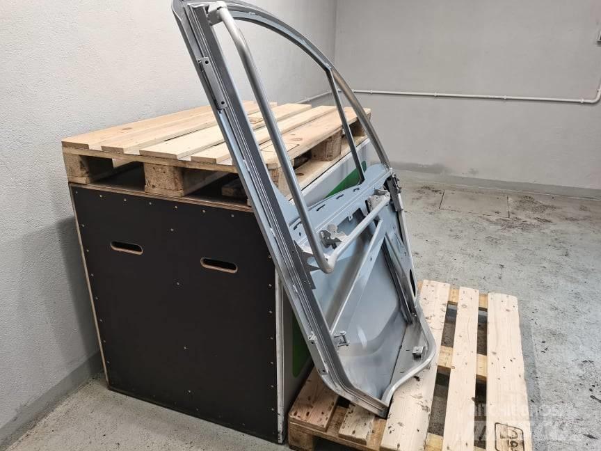 Manitou MLT 741 door Forestry Cabin