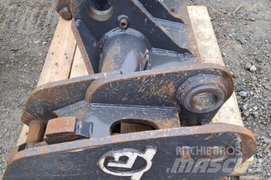 Develon Hitch Mini Excavators <7t (Mini Diggers)