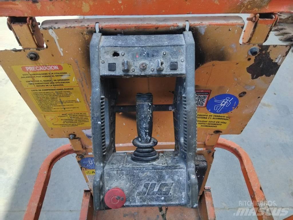 JLG 2030 ES Scissor Lifts