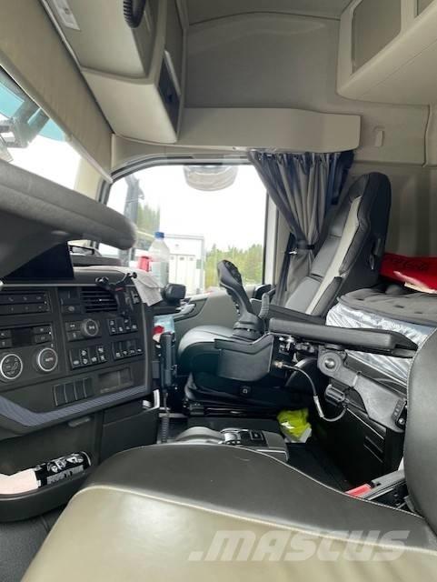 Volvo FH 13 Hook lift trucks