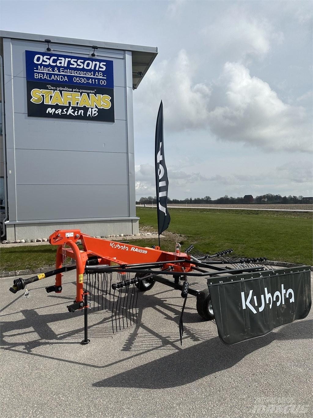 Kubota RA 1039 Swathers \ Windrowers