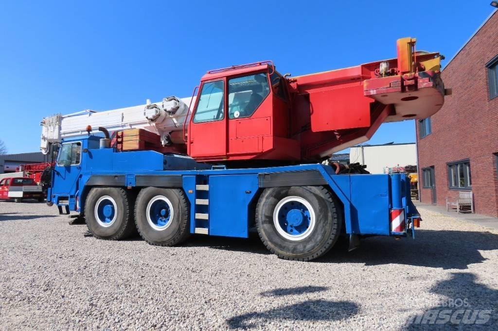 Liebherr LTM 1050-1 Mobile and all terrain cranes