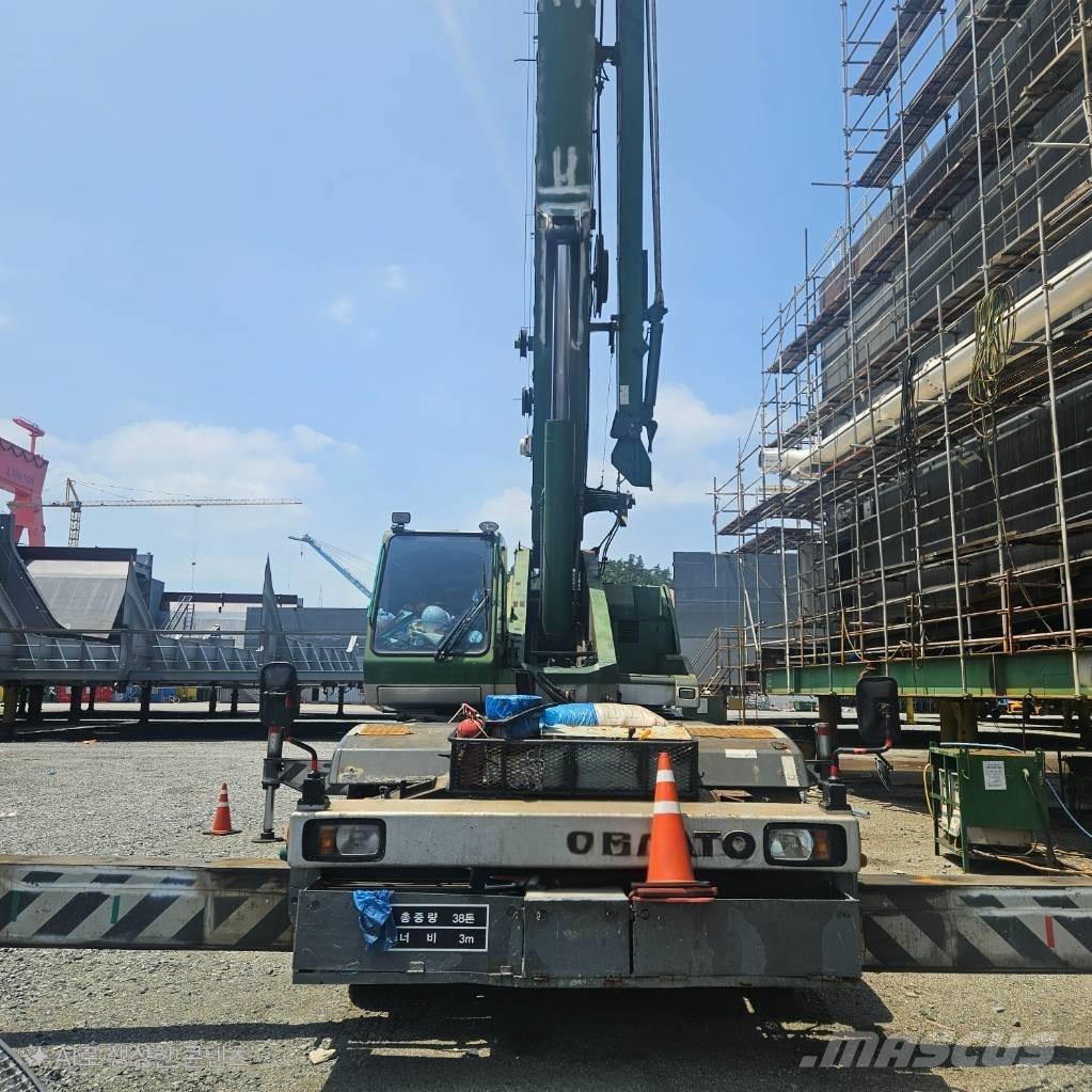 Kato SS500SP Rough Terrain Cranes