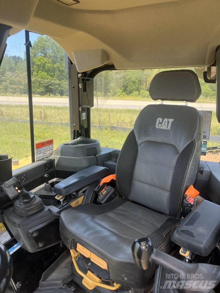 CAT D 6 LGP Crawler dozers