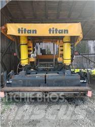 ABG Titan 325 EPM Asphalt pavers