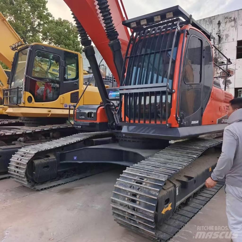 Doosan DX 300 LC Crawler Excavators