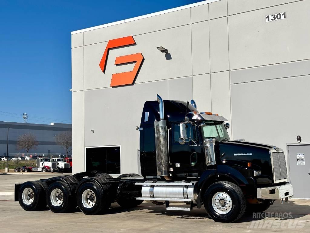 Western Star 4900 FA Conventional Trucks / Tractor Trucks