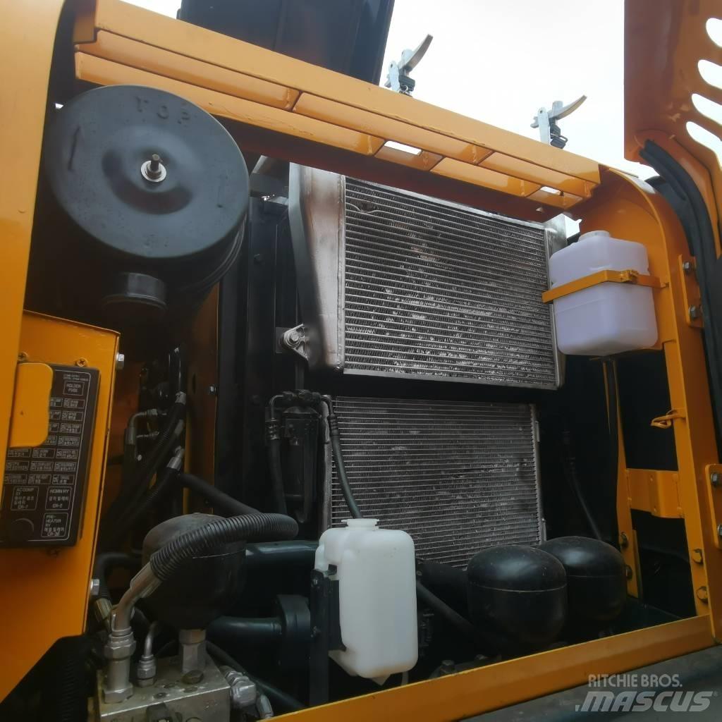 Hyundai R 150W Wheeled excavators