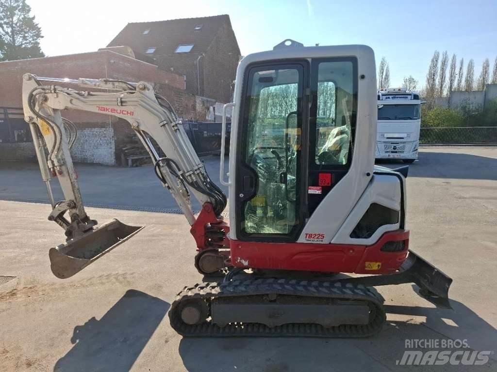 Takeuchi TB225LSA Mini Excavators <7t (Mini Diggers)
