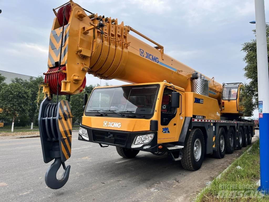 XCMG XCA200 Mobile and all terrain cranes