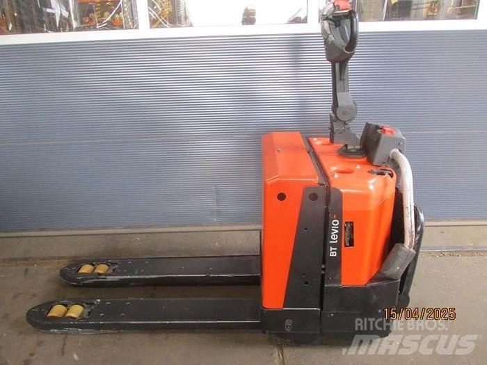 BT LPE 200-6 Low lifter with platform
