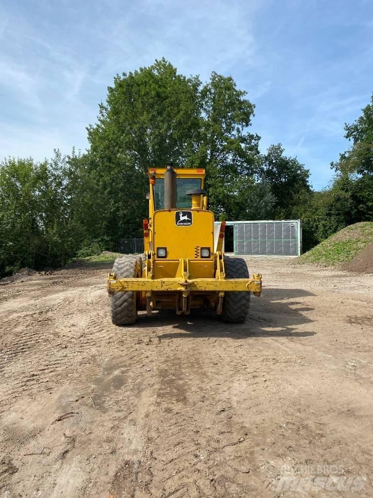 John Deere 770b Motor Graders