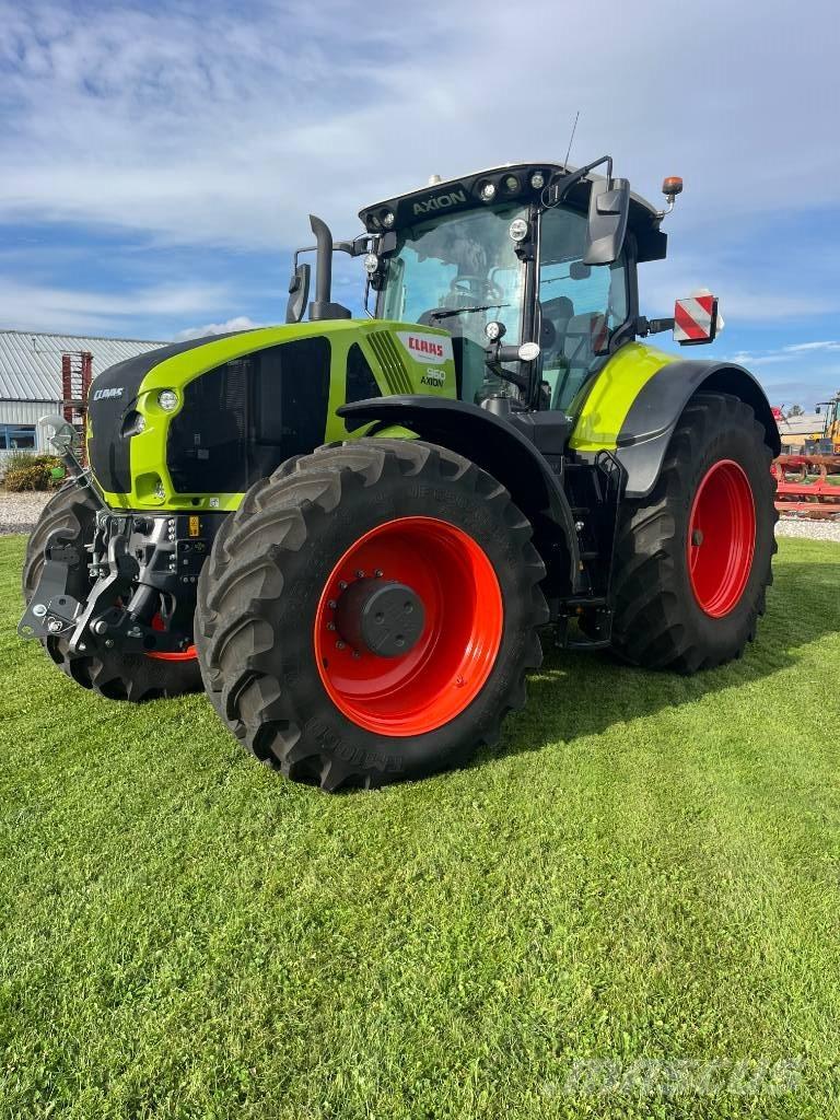 CLAAS Axion 960 Tractors