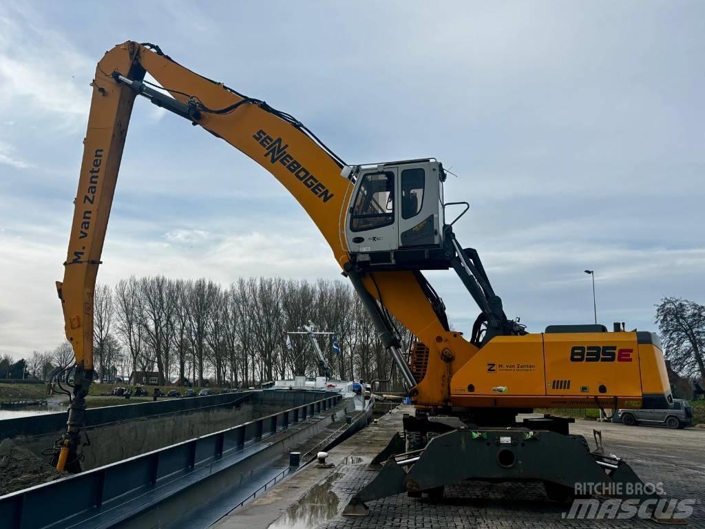 Sennebogen 835 Waste / Industry Handlers