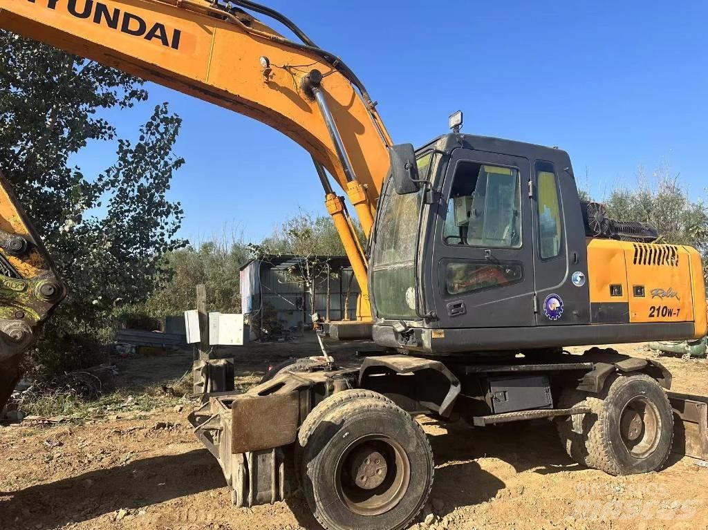 Hyundai R210W-9 Wheeled Excavators