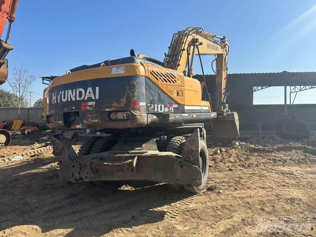 Hyundai R210W-9 Wheeled Excavators