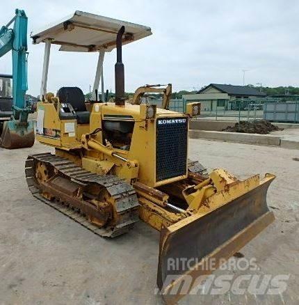 Komatsu D 20 A-6 Crawler dozers