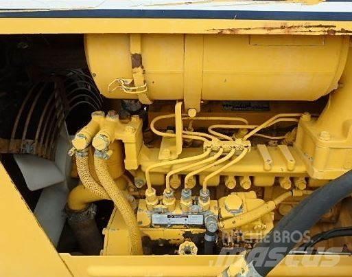 Komatsu D 20 A-6 Crawler dozers