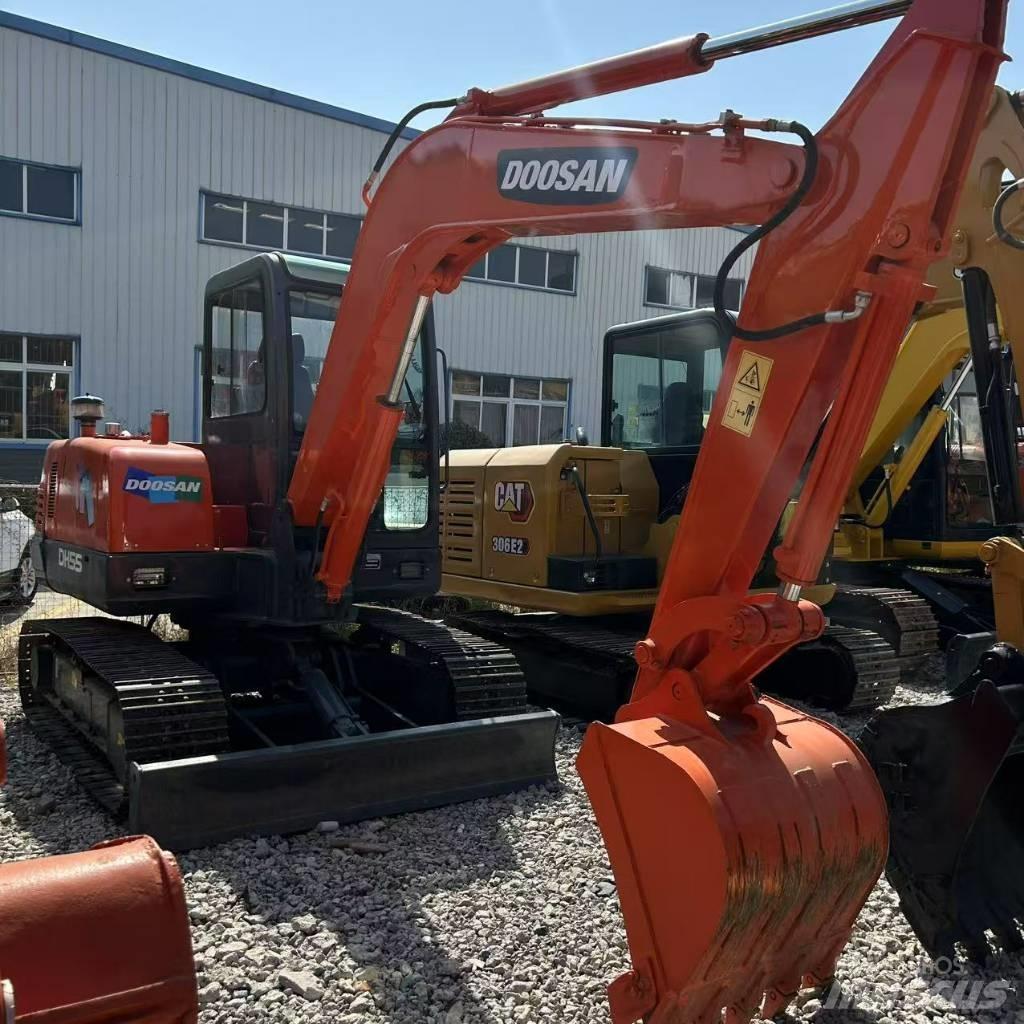 Doosan 55 Crawler Excavators