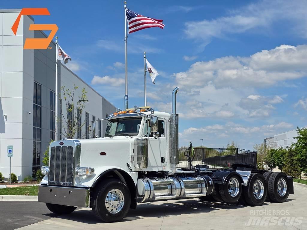 Peterbilt 389 Conventional Trucks / Tractor Trucks