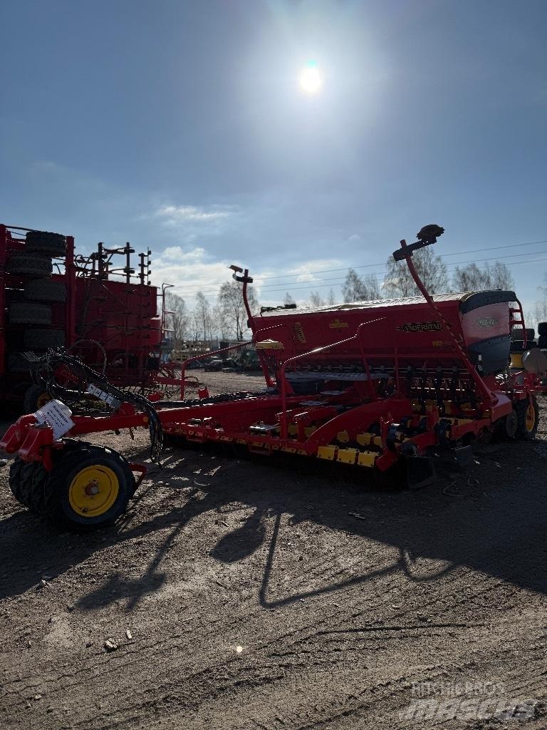 Väderstad Rapid400C Farm Drills