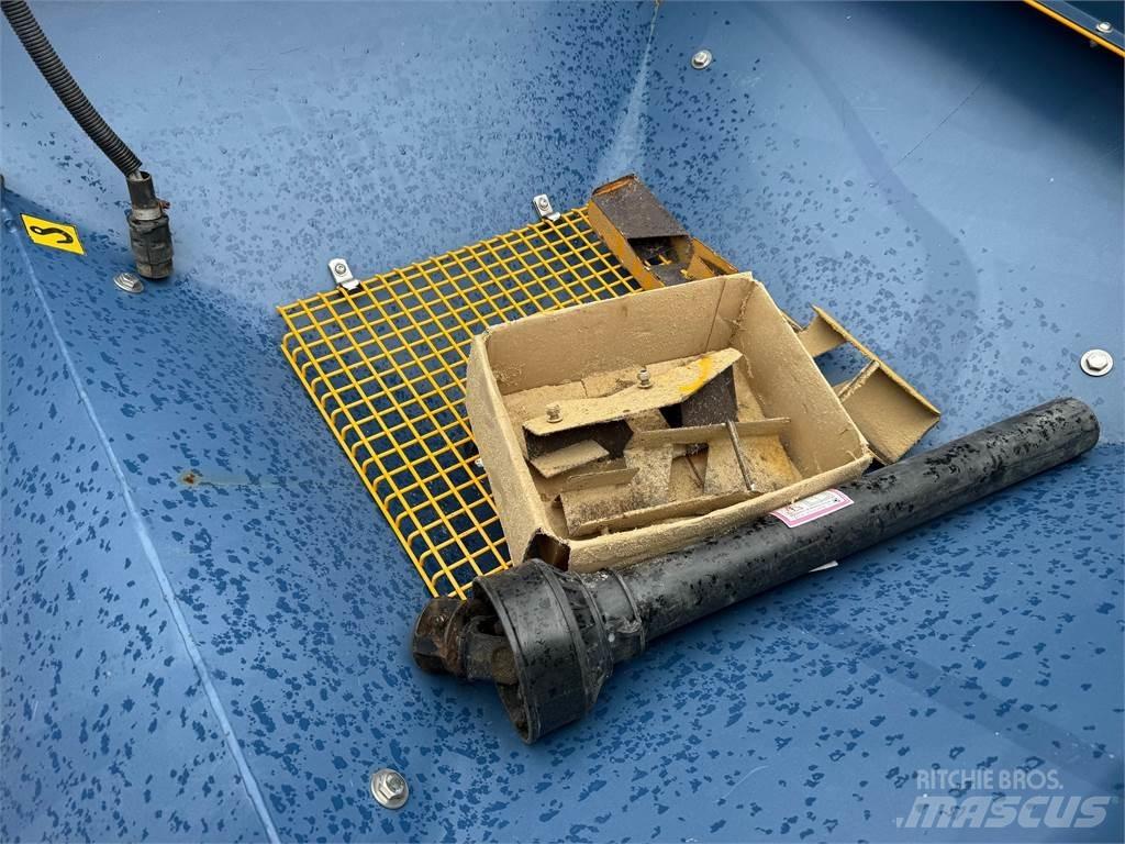Bogballe L2 Manure spreaders
