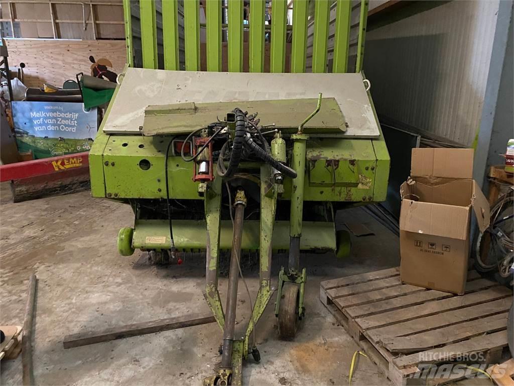 CLAAS Sprint 335 P Speciality Trailers