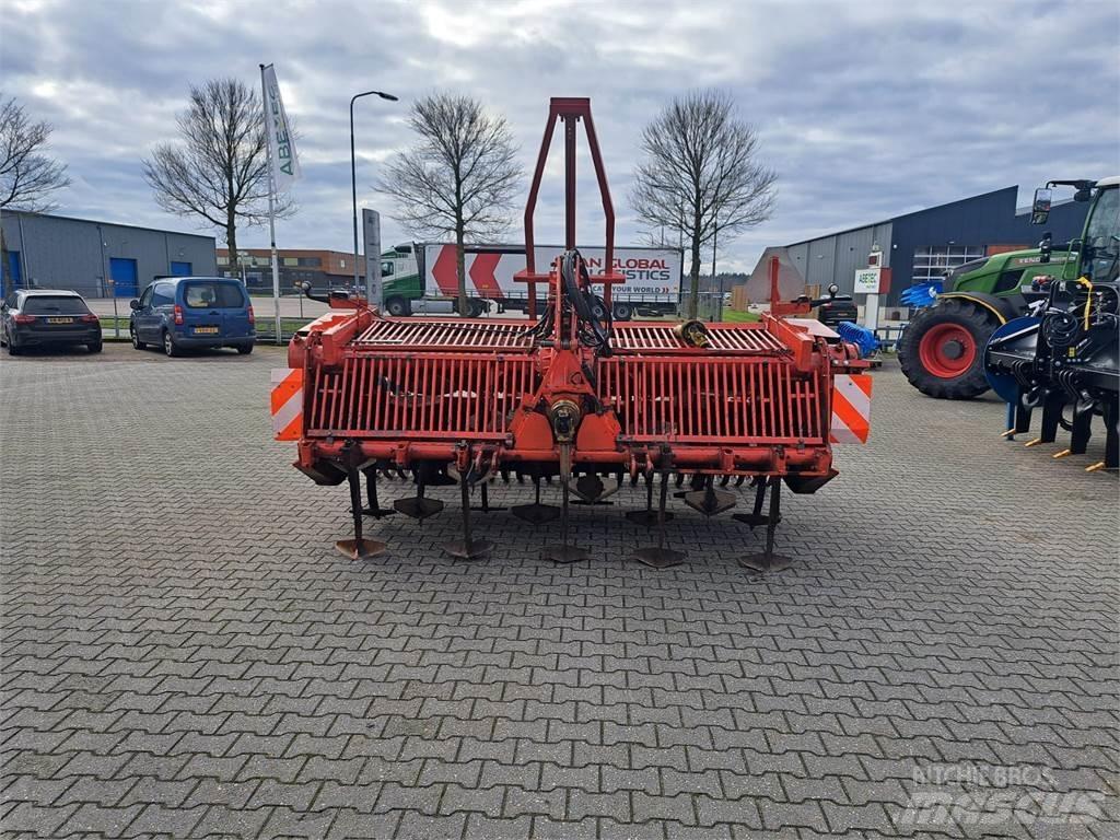 Farmax Spitmachine Power Harrows And Rototillers