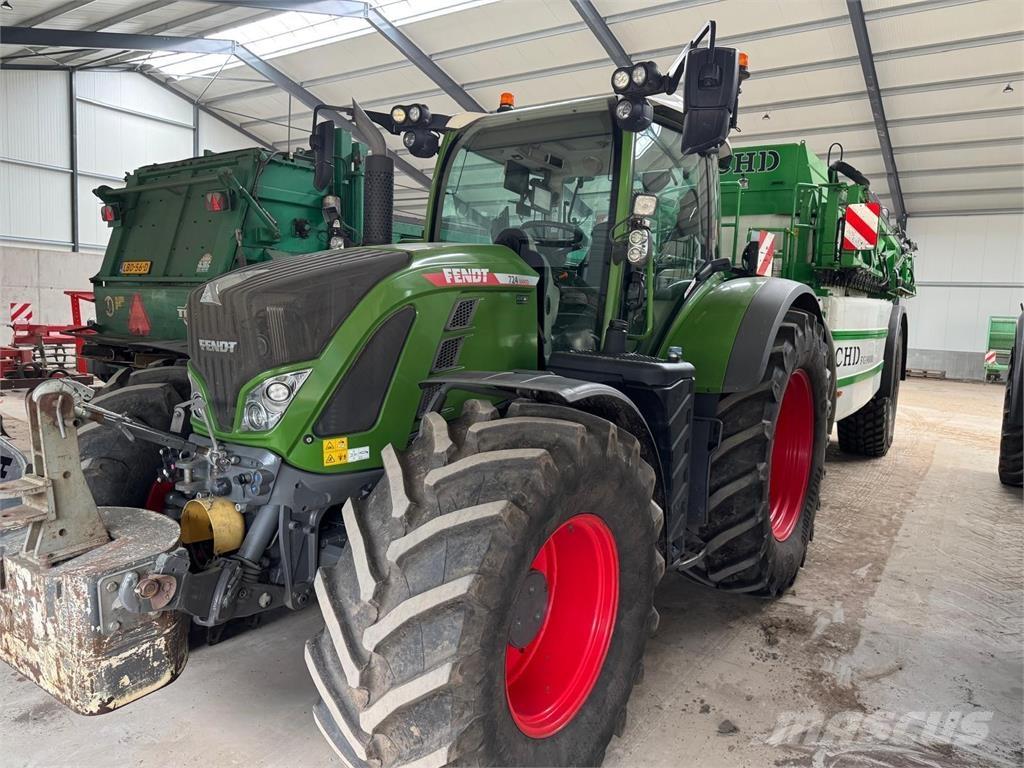  G-Fendt-Tractor Tractors