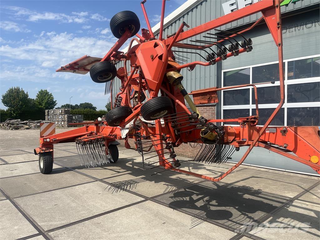 Kuhn 7302 DL Rakes and tedders