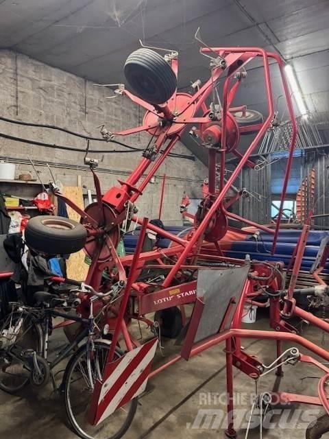 Lely Lotus 675 Rakes and tedders
