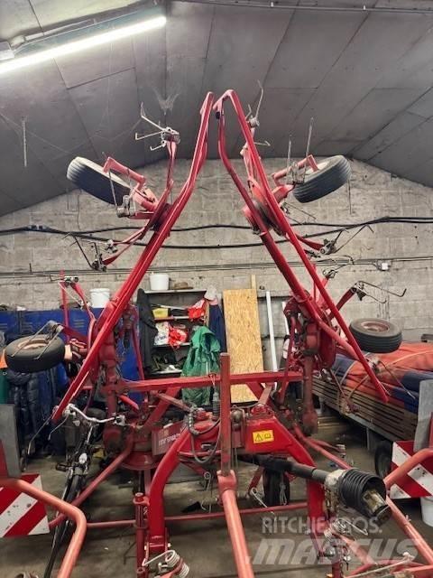 Lely Lotus 675 Rakes and tedders