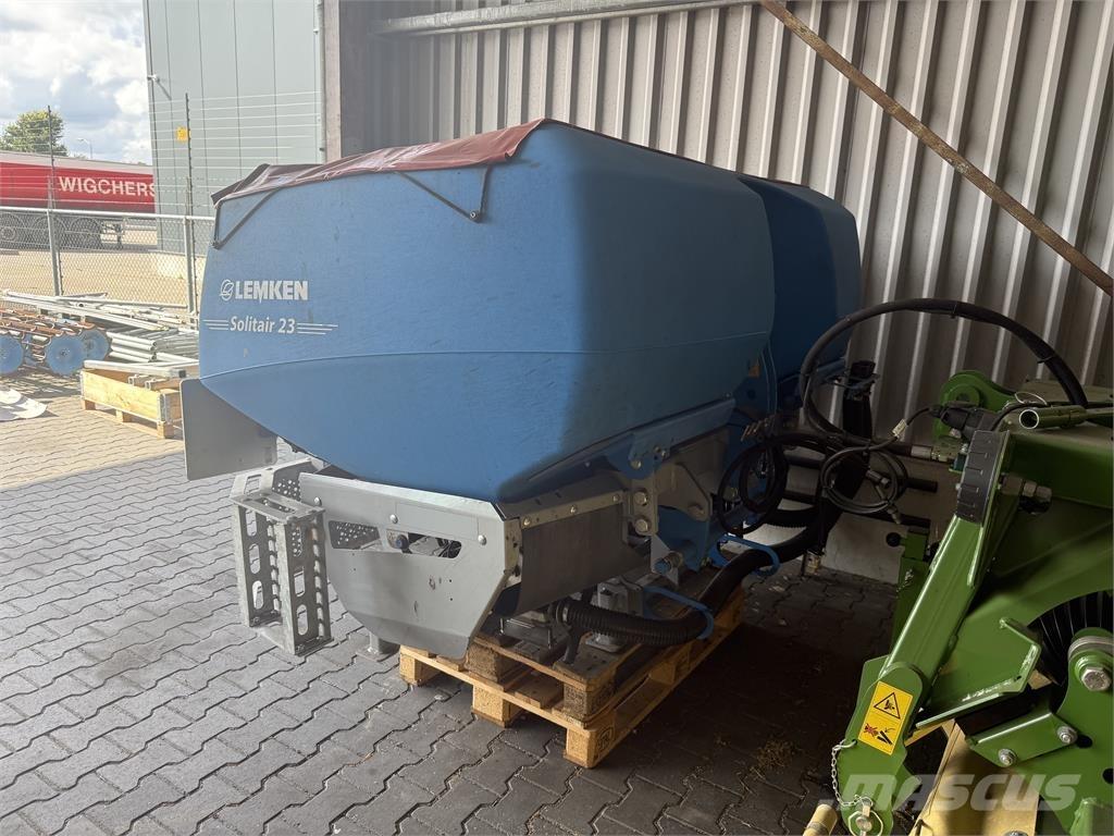 Lemken Solitair 23 Farm Drills