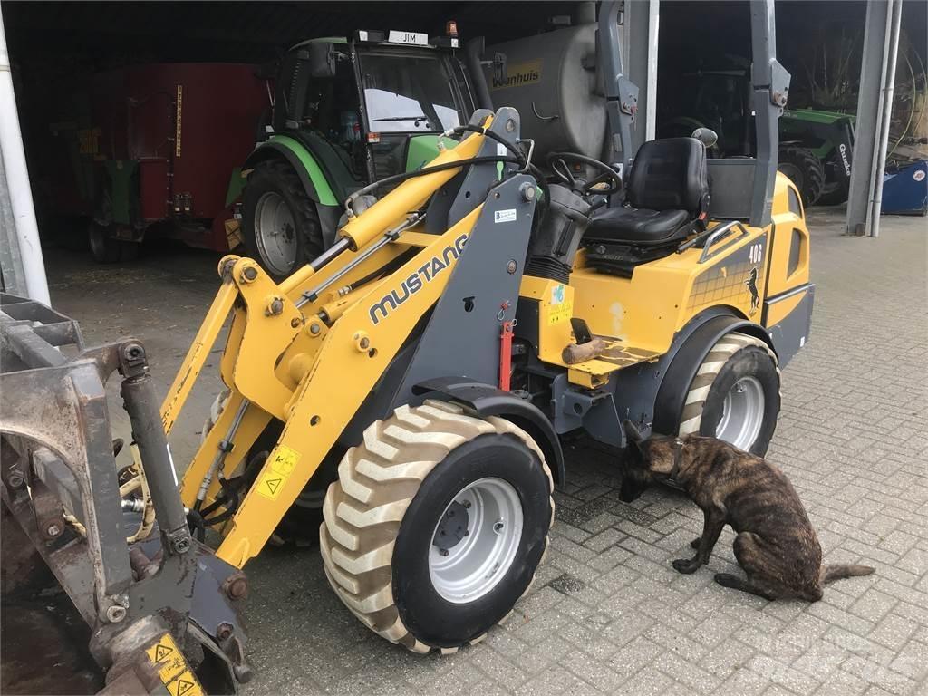 Mustang 406 Front Loaders