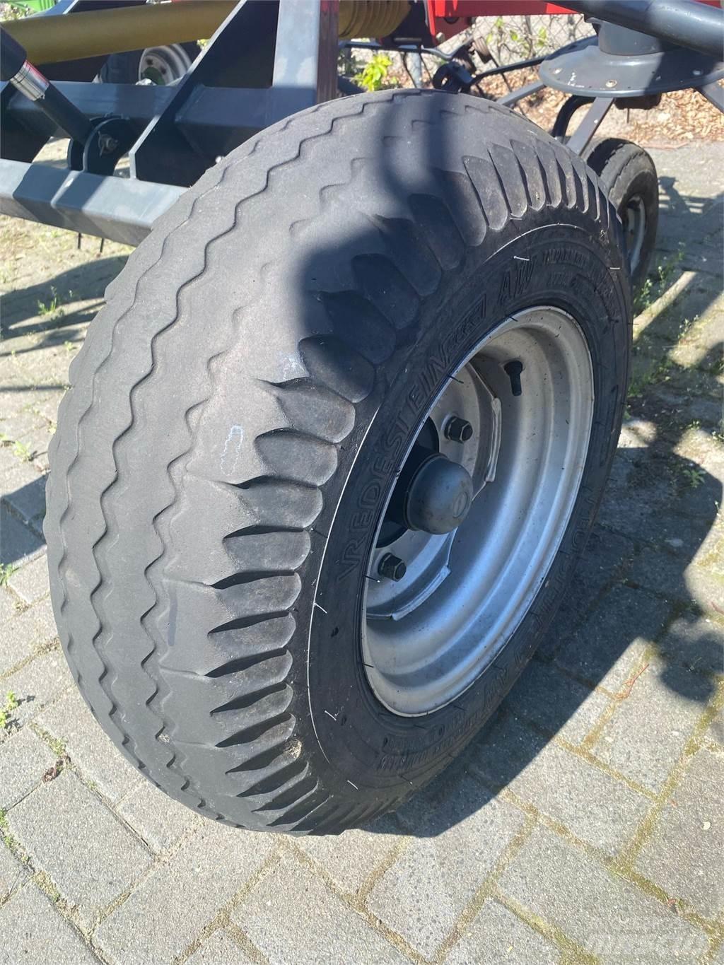 Vicon Fanex 1103 C Rakes and tedders