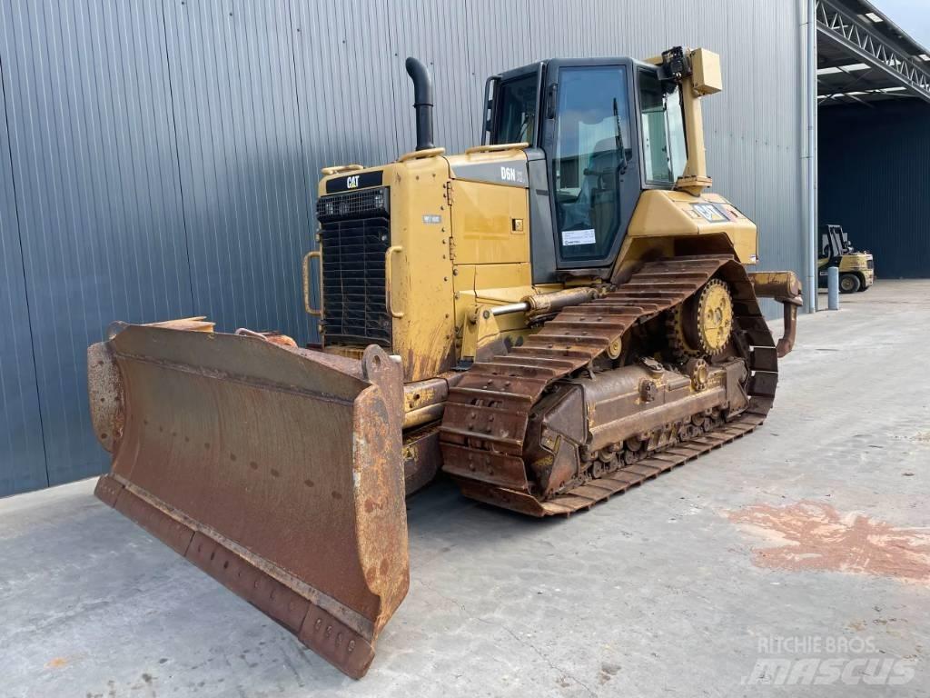 CAT D6N XL Crawler dozers