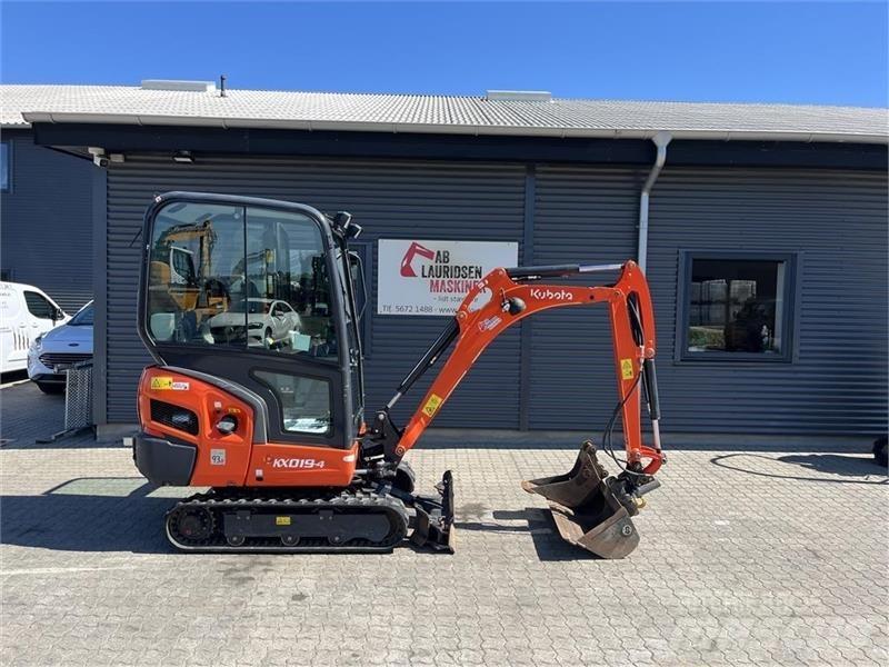  - - - Mini Excavators <7t (Mini Diggers)