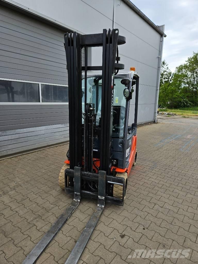 Toyota 8FBM16T Electric Forklifts