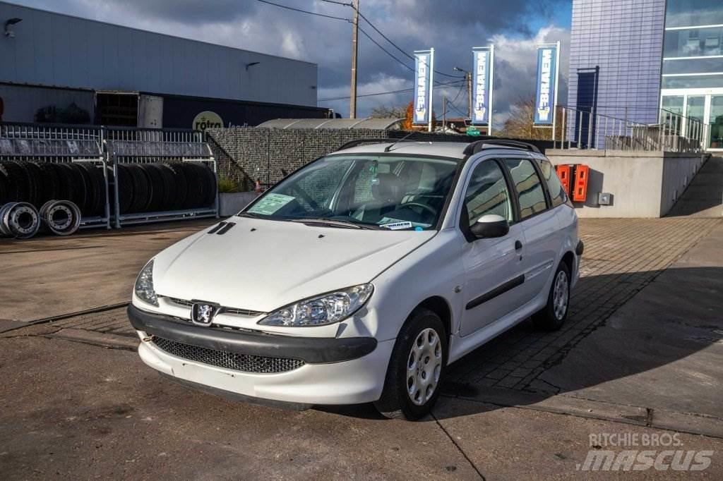 Peugeot 206 SW Automobiles / SUVS