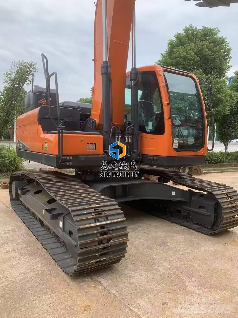 Develon DX 215 Mini excavators  7t - 12t