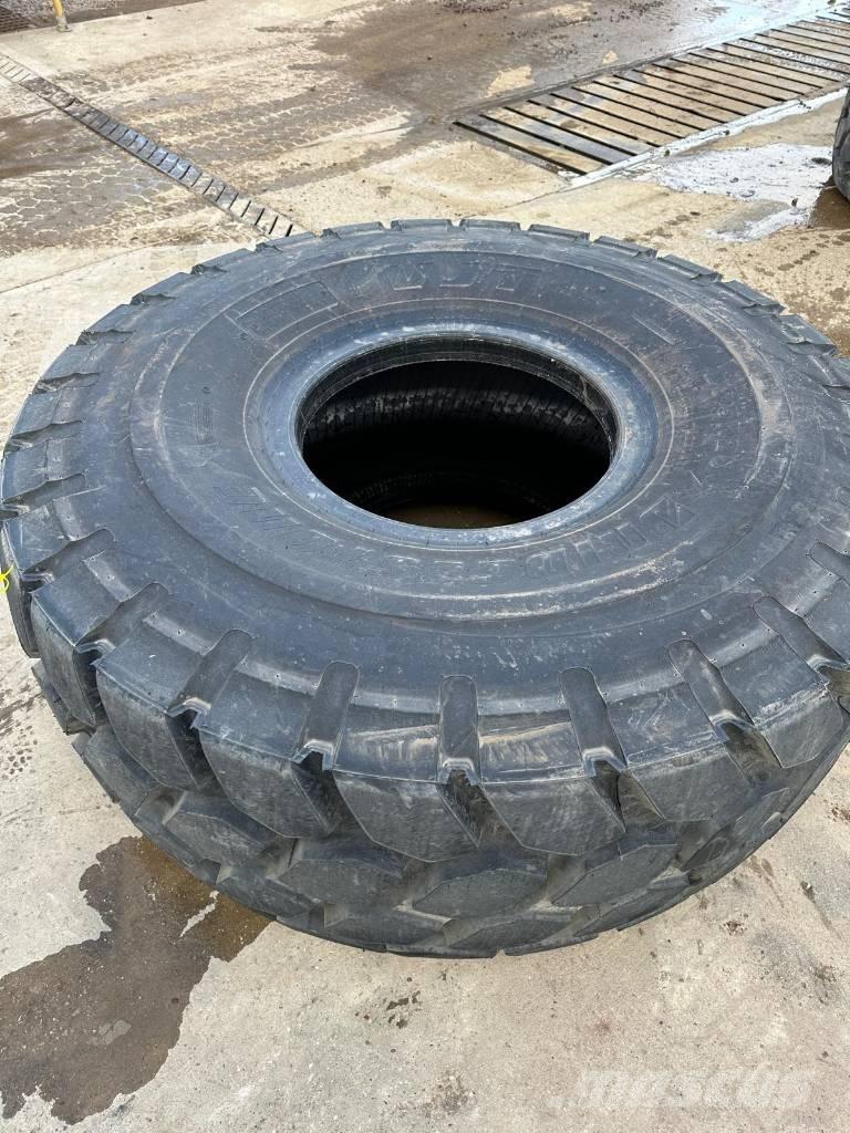 Bridgestone 26.5R25 Tires, wheels and rims