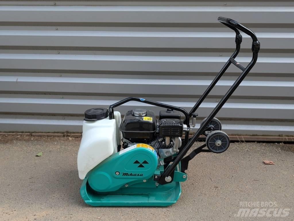 Mikasa MVC-F80 Plate Compactors